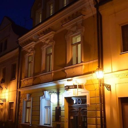 Готель Hnizdo Snu Градець-Кралове Екстер'єр фото